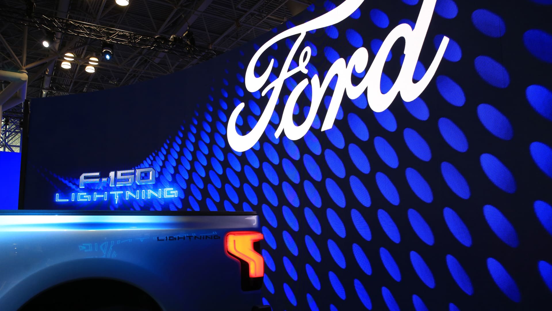 Ford's sales up 16% in third quarter, despite September decline - CNBC