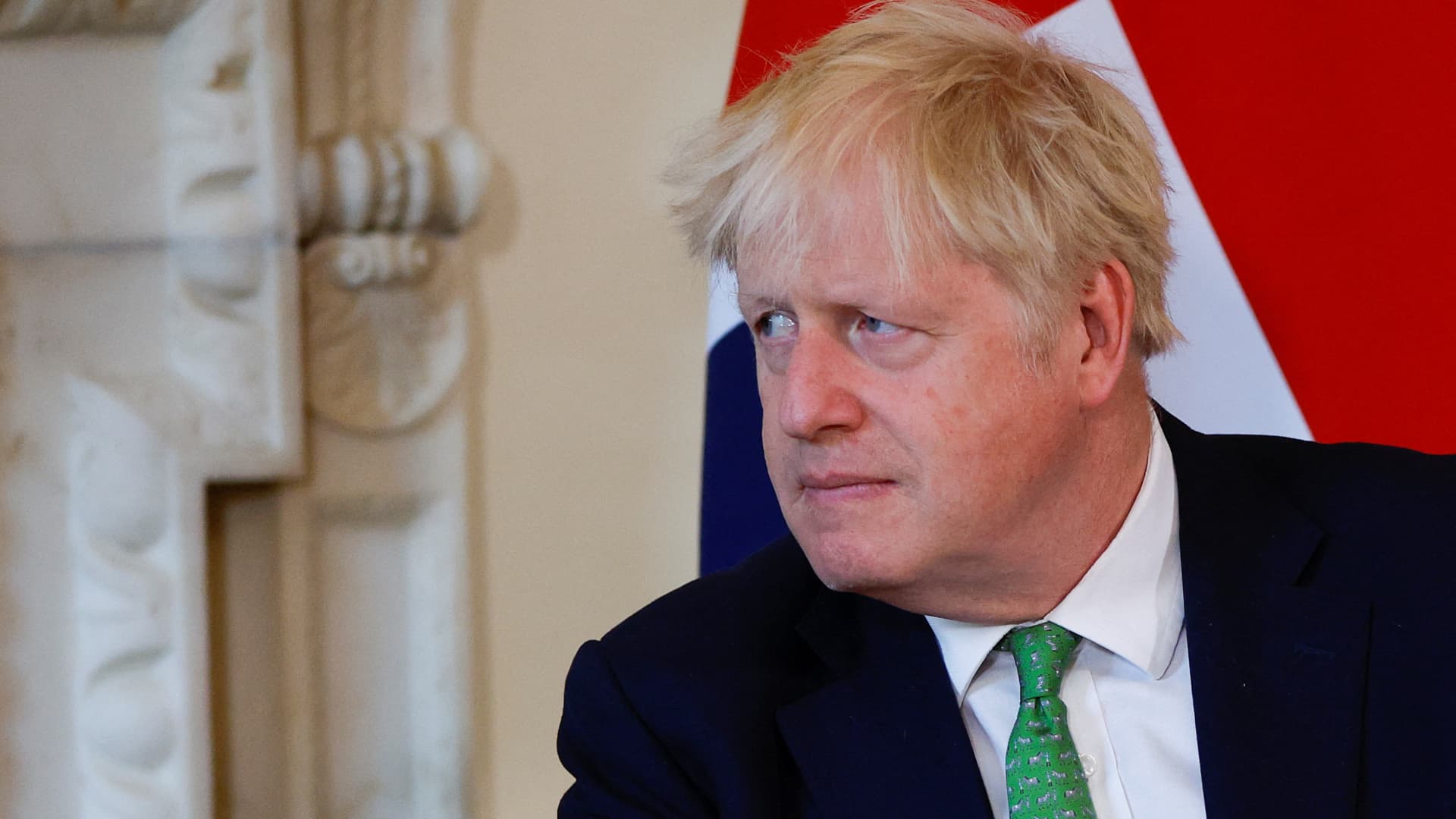 UK's Boris Johnson fights for his political survival after top resignations and scandals - CNBC : But he shows no signs of being ready to stand down. Last night, he reshuffled his ministerial team to fill vacancies created by the resignations.  | Tranquility 國際社群