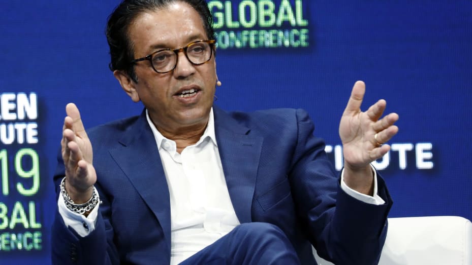 Rajeev Misra will step down from his role as CEO of SoftBank Global Advisors, which manages the Vision Fund 2. It comes as pressure mounts on SoftBank's investment strategy amid a string of bad bets and a crash in technology stocks this year.