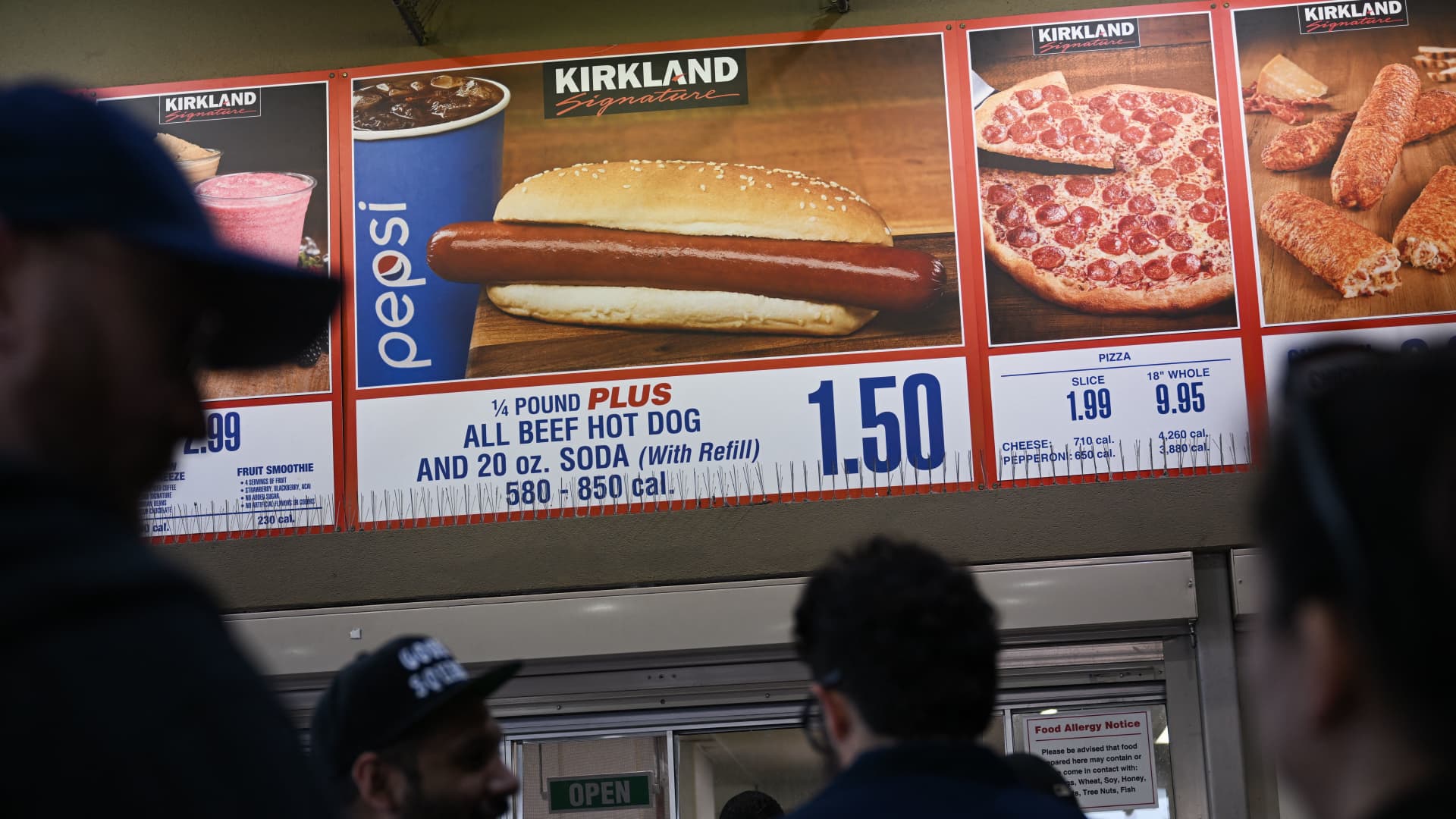 It's not just the Costco $1.50 hot dog combo—4 products that have beaten inflation