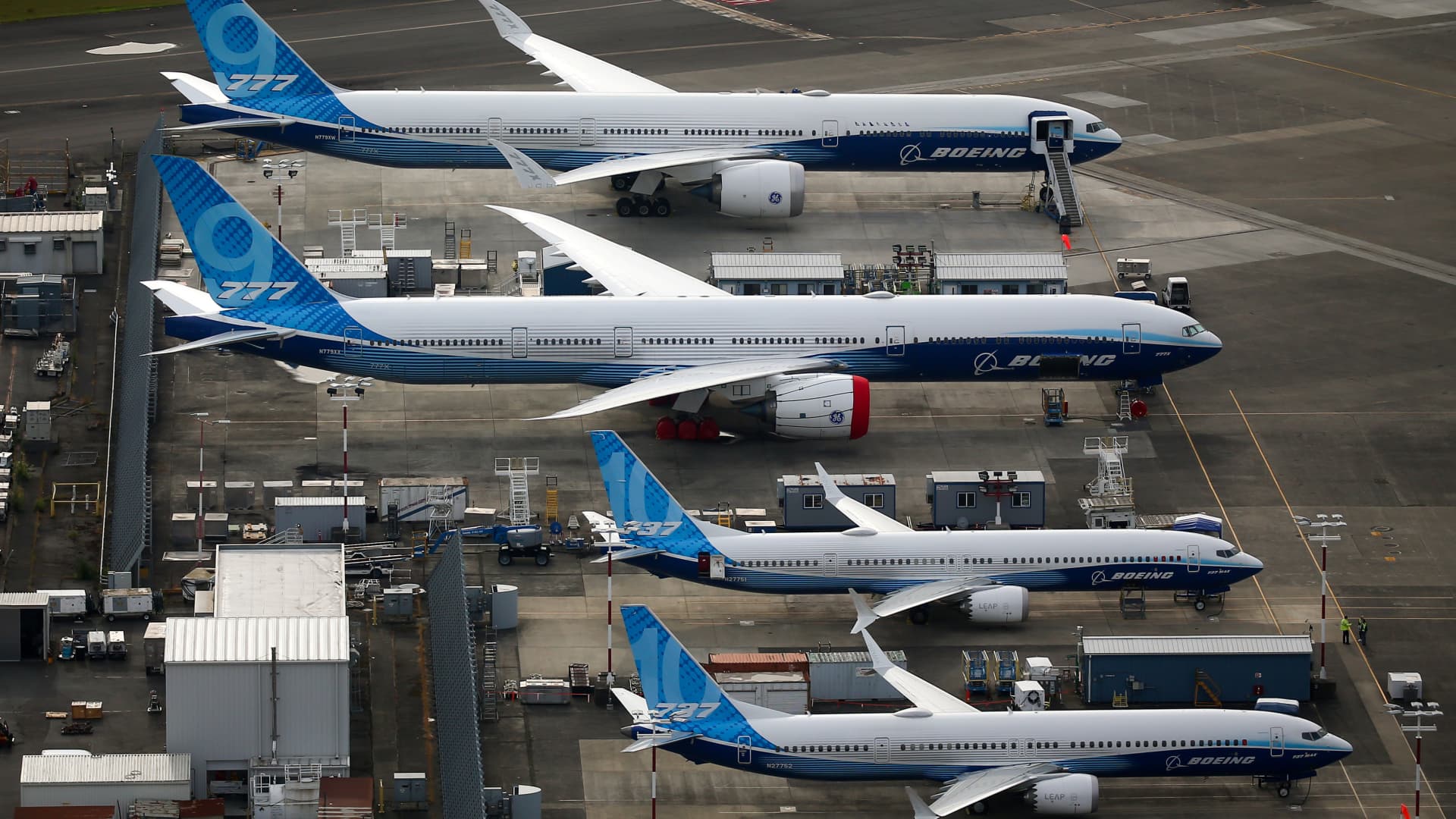 Boeing results fall short of estimates but manufacturer still expects to be cash flow positive this year