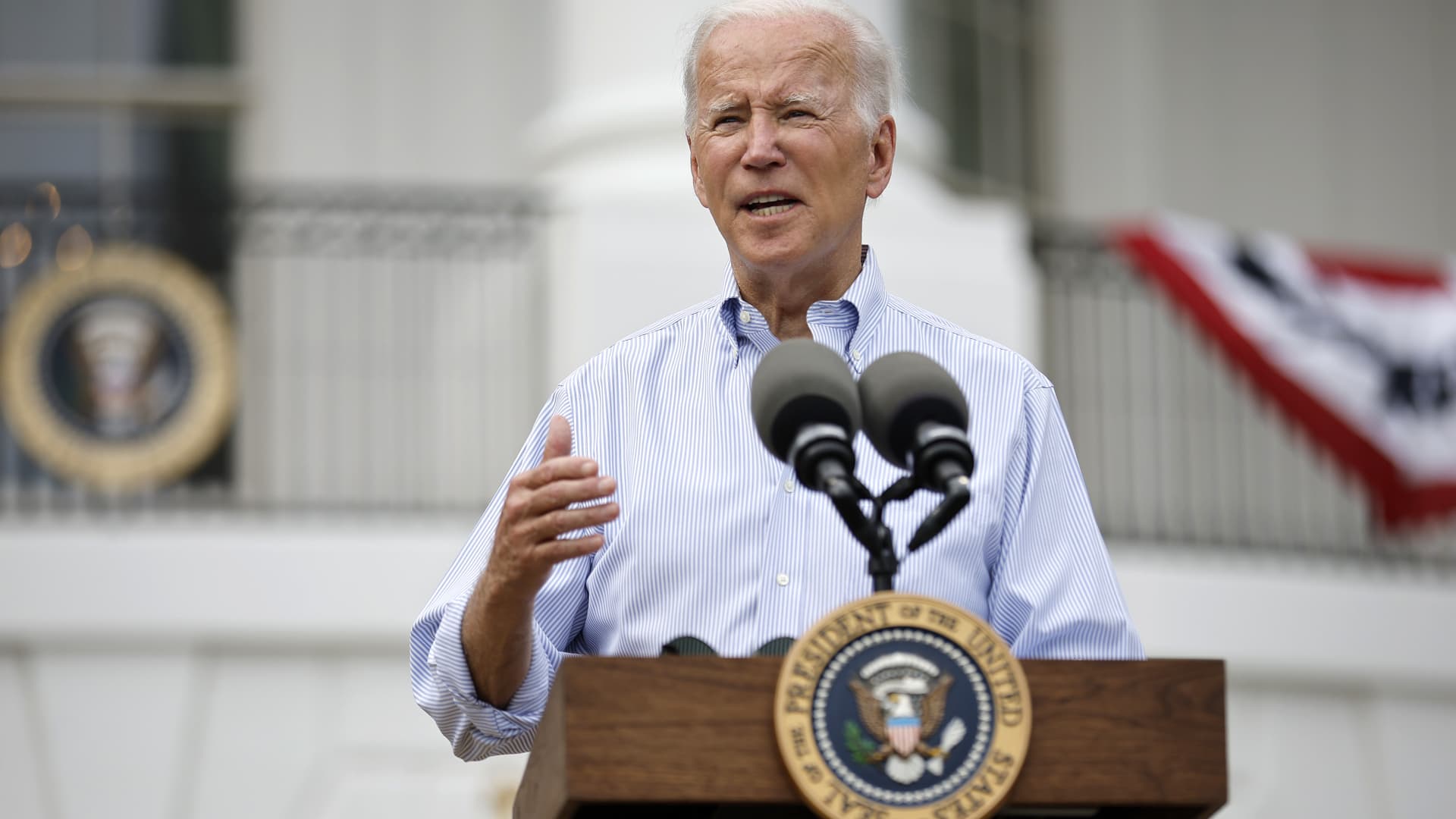 Biden cancels $10,000 in federal pupil mortgage debt for many debtors