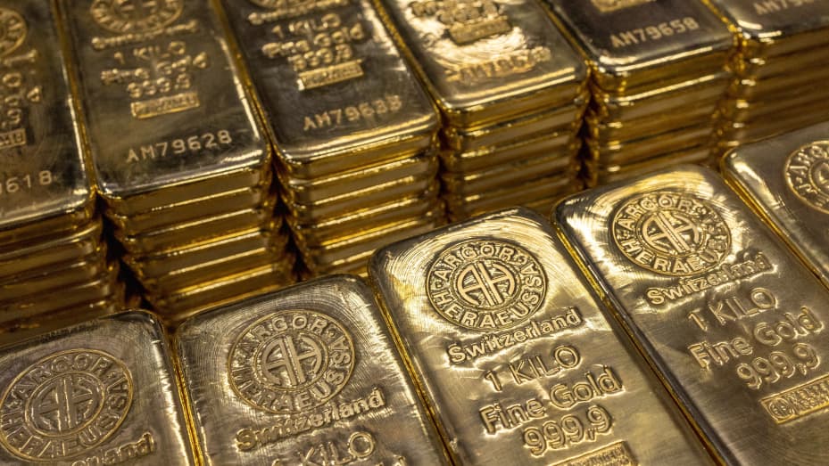 ทองคำขยับขึ้นจากดอลลาร์อ่อนค่า ตลาดยังจับตาเฟด