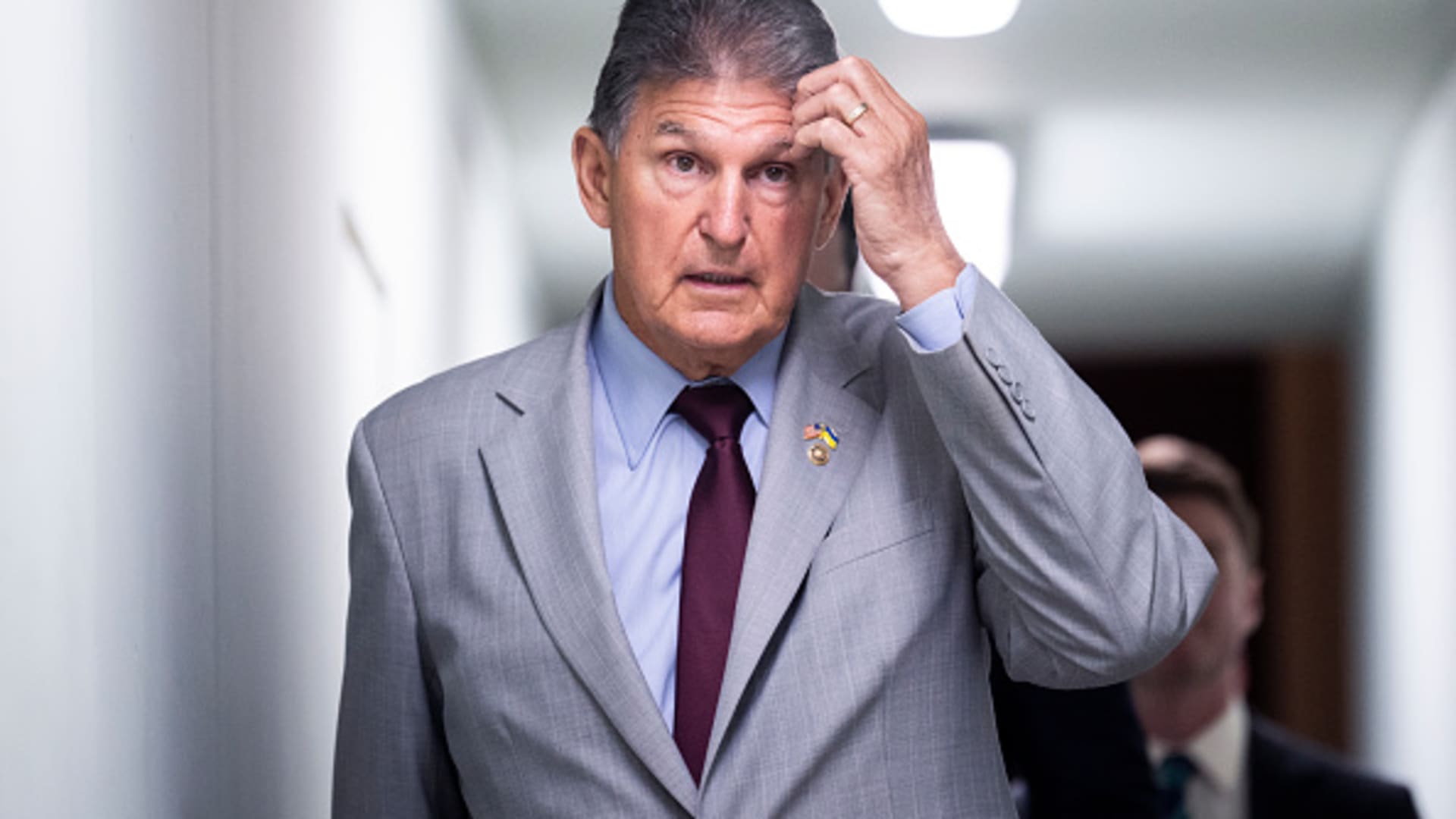 Manchin touts inflation reduction bill, says ‘I’m not getting involved’ in upcoming elections