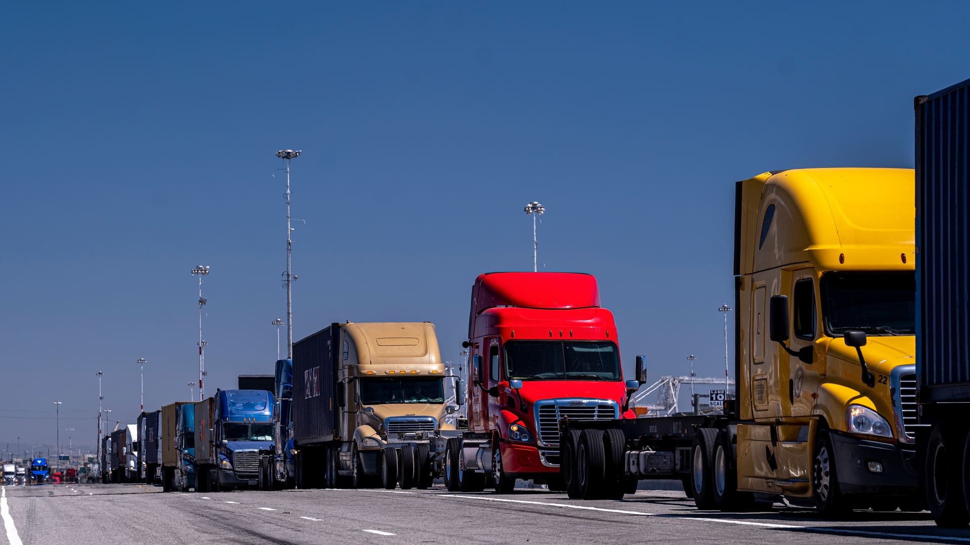 Large trucker protests over California’s gig worker law AB5 shut down Port of Oa..