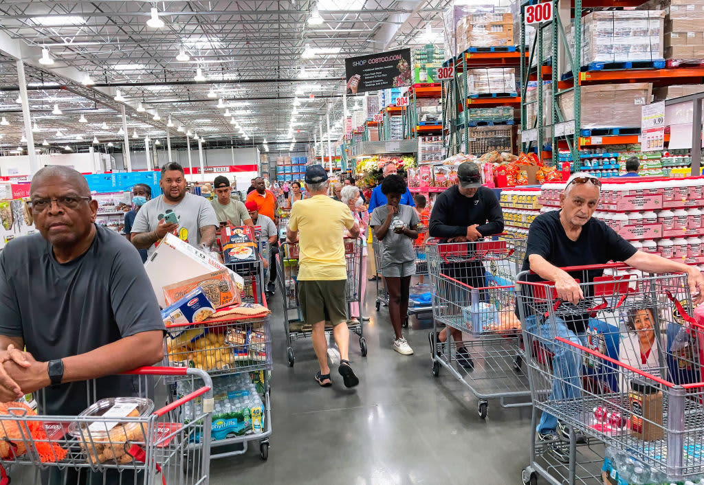 Jim Cramer's top 10 things to watch in the market Friday: Hot inflation, Costco earnings, FTC Microsoft