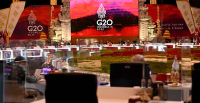 G-20 finance chiefs urged to focus on global recovery goals; formal communique unlikely