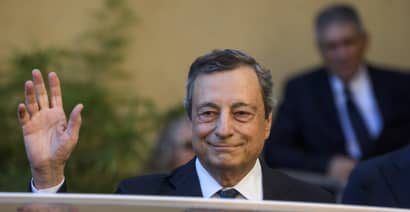 Italian bonds push higher as PM Mario Draghi suggests he'll stay in power
