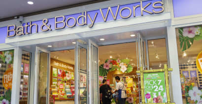 Bath & Body Works lowers outlook, citing consumer caution during high inflation