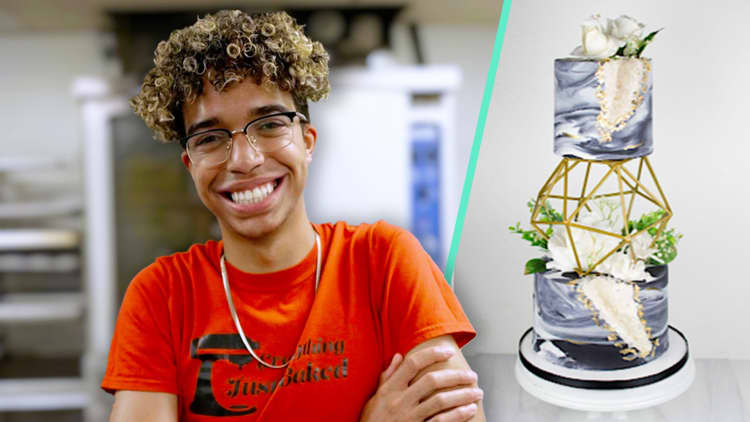 This 19-year-old skipped college to bake cakes - now he's on track to bring in $200,000
