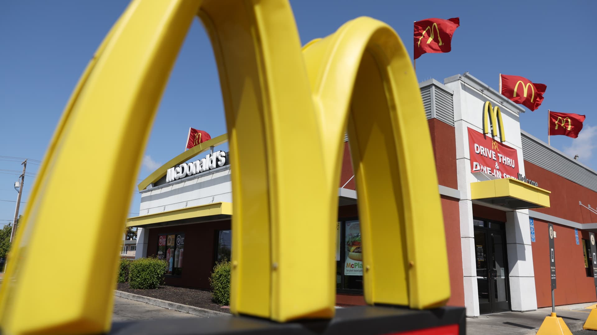 McDonald’s U.S. head says California fast-food bill unfairly targets big chains – CNBC