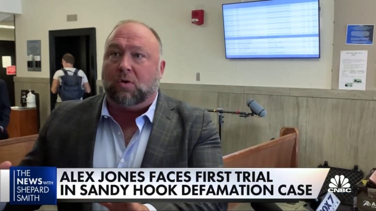Alex Jones reprimanded for courtroom theatrics