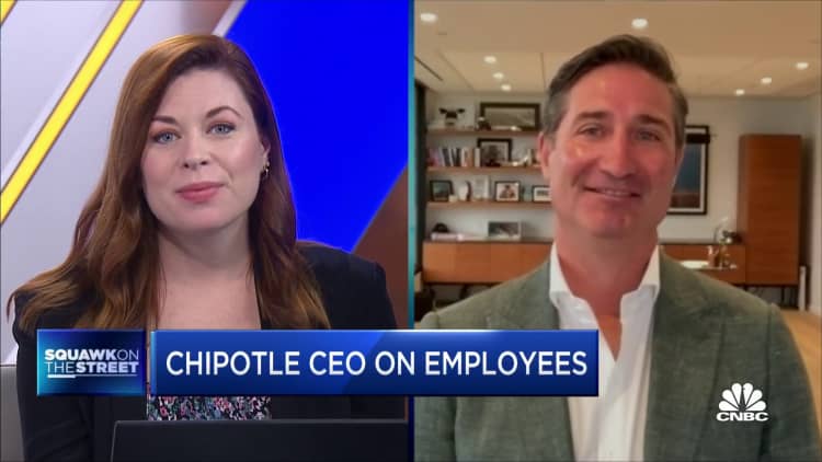 Chipotle digital orders total 39% of all transactions during second-quarter