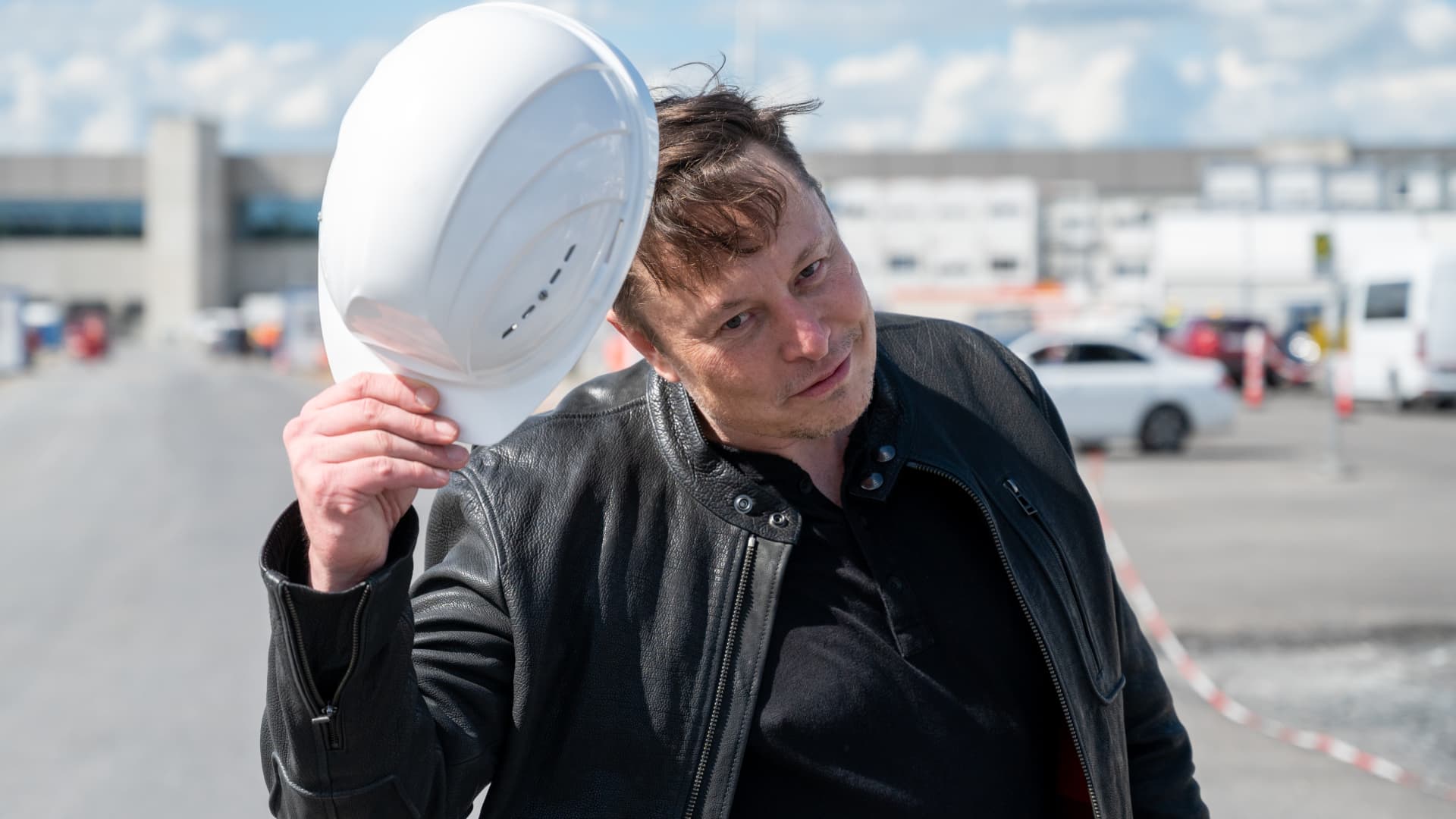 Elon Musk has taken even shorter flights than Kylie Jenner’s 17-minute trip, says jet-tracking teen