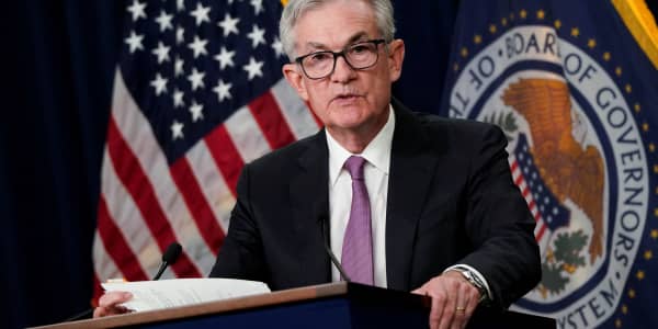 Federal Reserve's increasing interest rate hikes put Main Street economy 'dangerously close' to edge of lending cliff