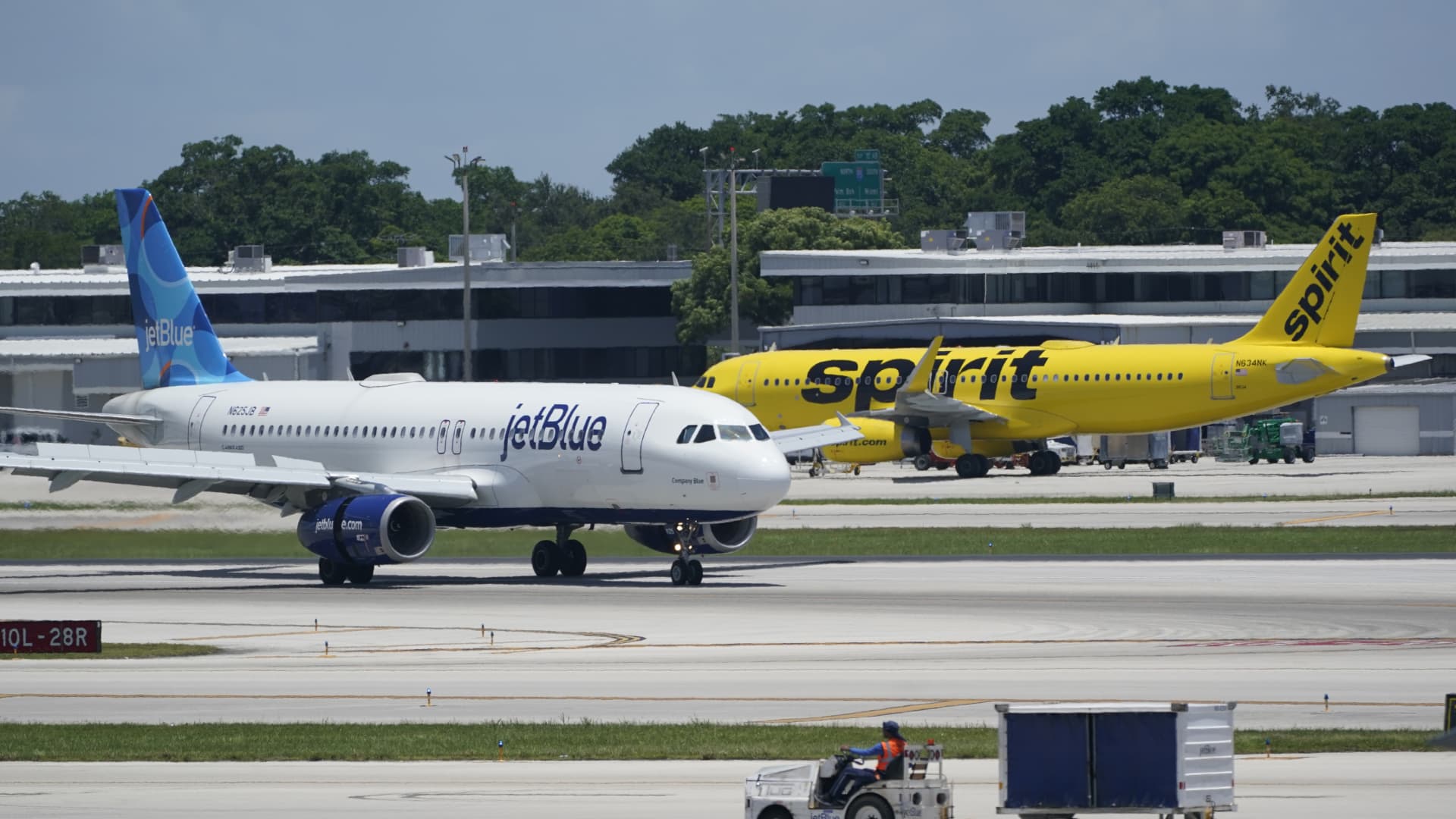 DOJ sues JetBlue over Spirit takeover