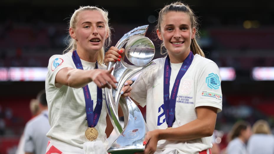 England Women make history as Kelly's extra-time goal seals Euro glory