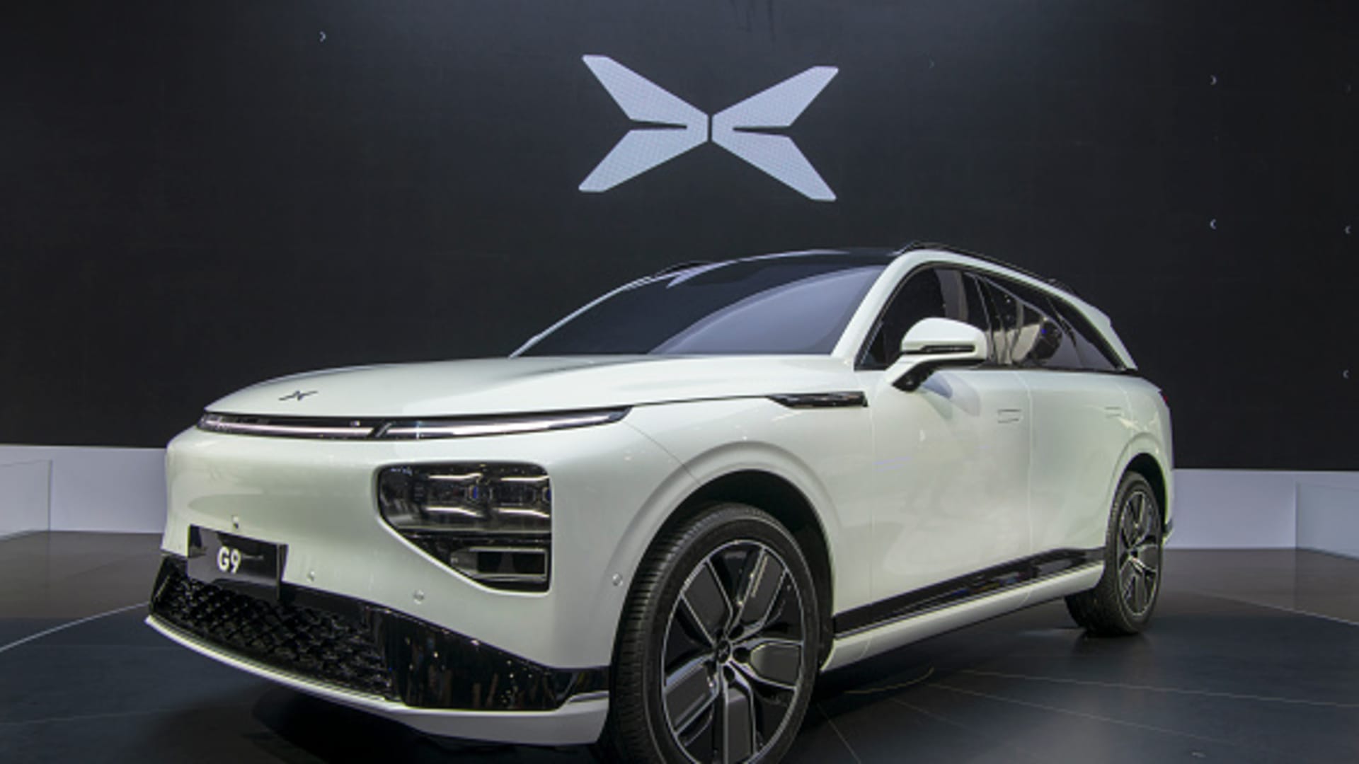 Volkswagen buys stake in Xpeng, will jointly develop two new EVs with the Chinese automaker Auto Recent