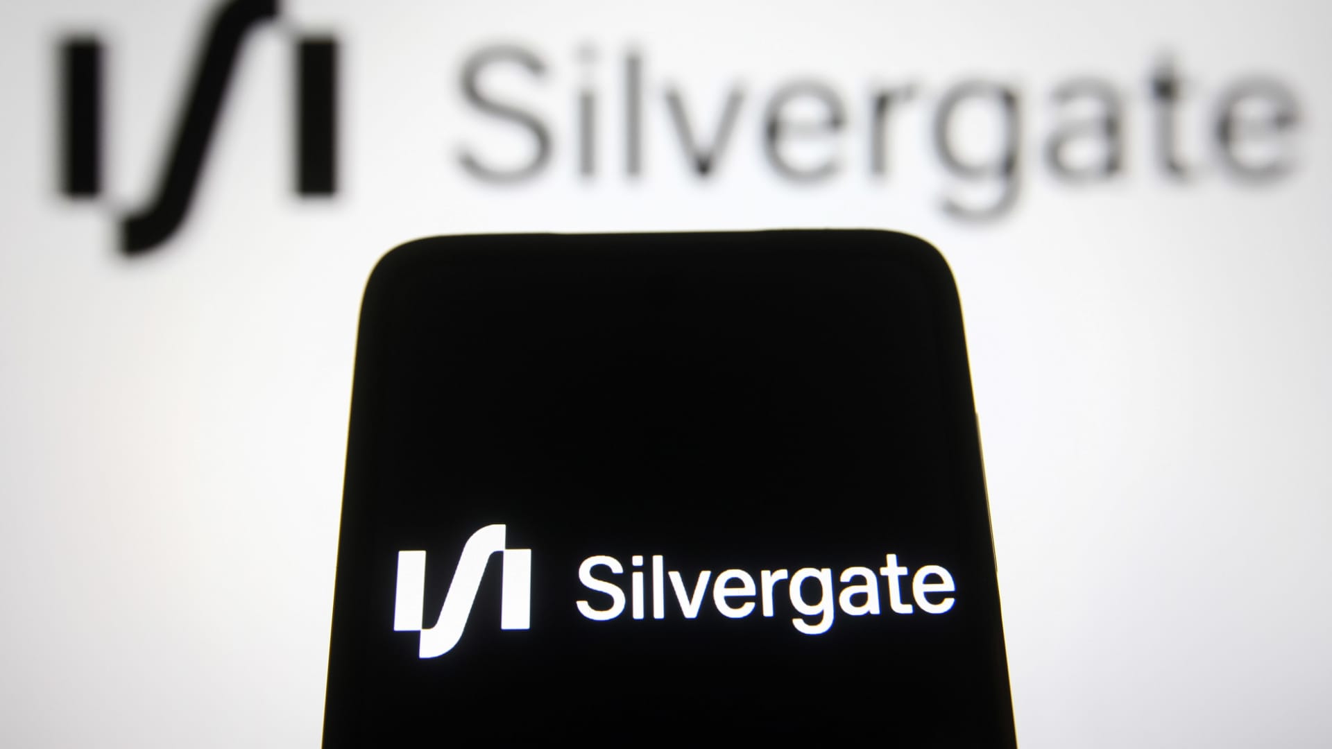 Silvergate Capital tanks nearly 40% after crypto bank discloses massive fourth-quarter withdrawals