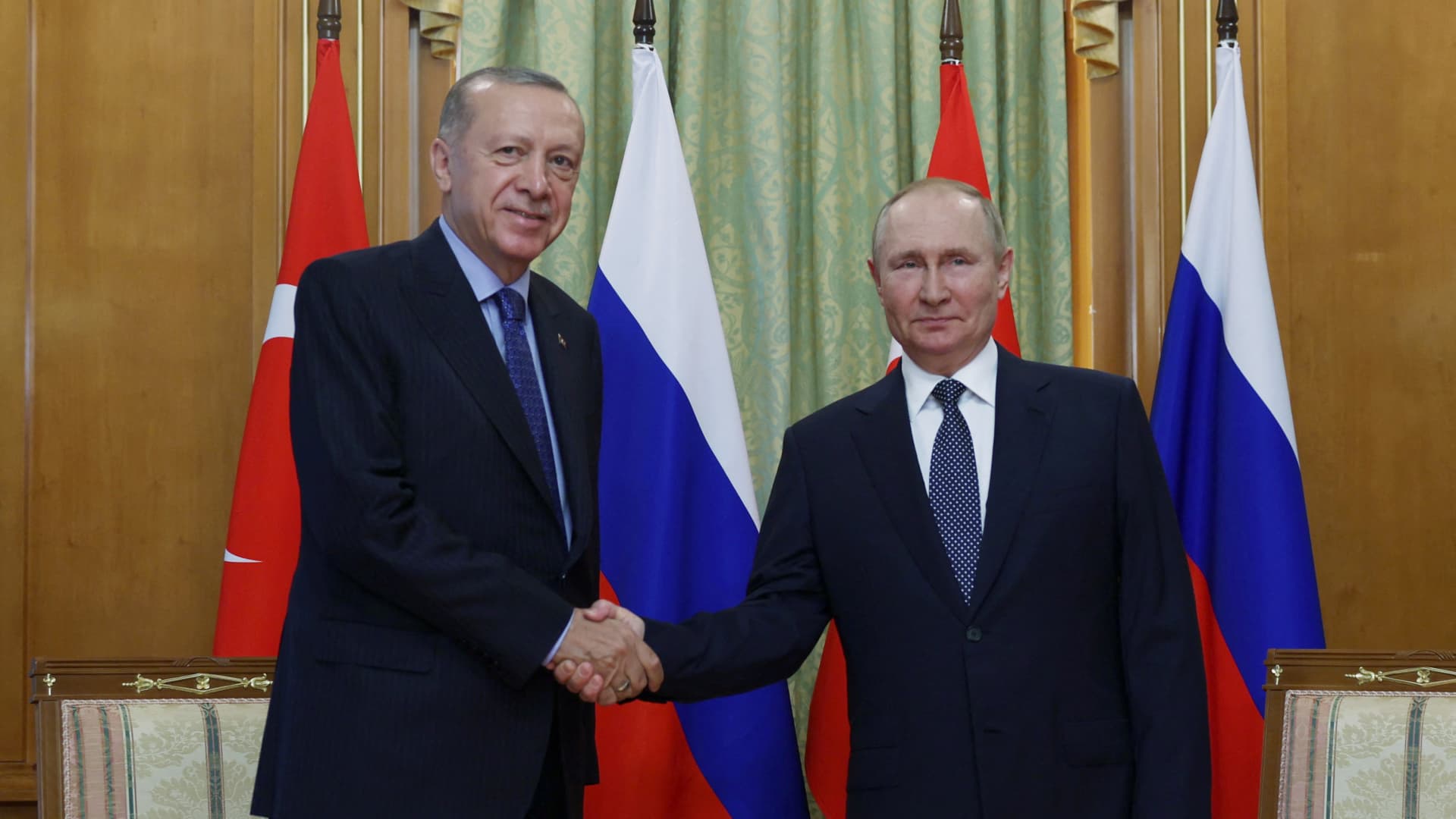Photo of Putin congratulates ‘dear friend’ Erdogan as NATO’s Turkey challenge looks set to stay