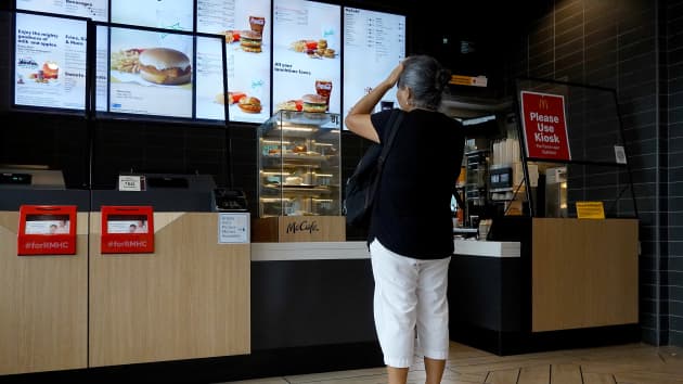 Higher prices, skimpier portions, and apps — how fast-food chains are changing value deals — CNBC