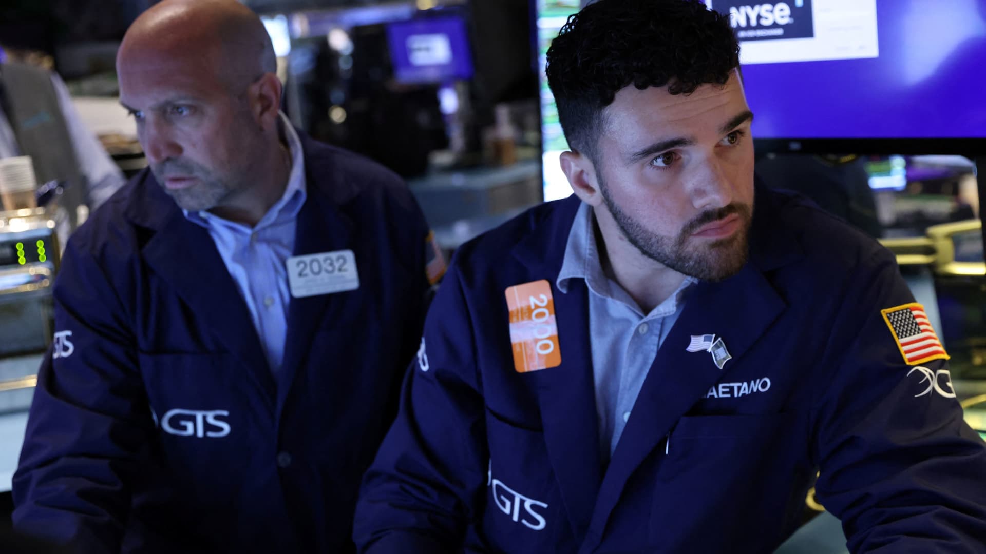 Stocks open higher, as S&P 500 tries to snap 5-day losing streak