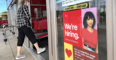 Jobless claims edge lower as Fed looks to cool labor market