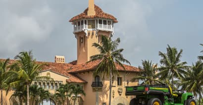 Appeals court lifts hold that prevented Justice Department from using classified documents in Mar-a-Lago probe