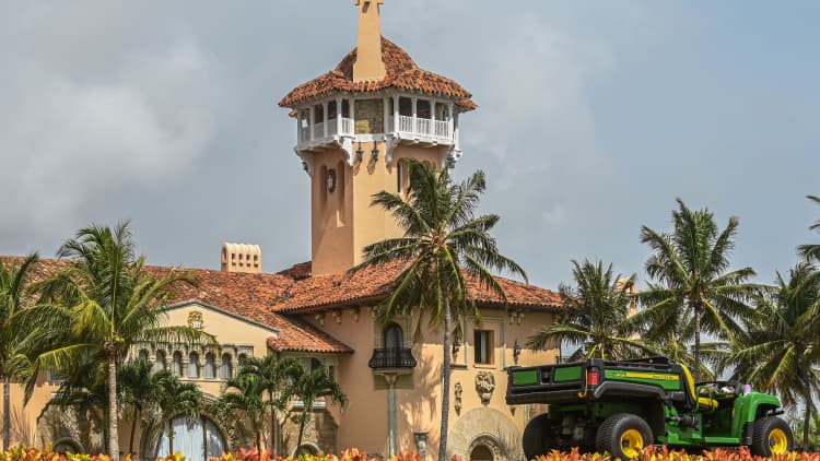 FBI searches former President Trump's Mar-A-Lago resort for missing National Archives boxes, source says