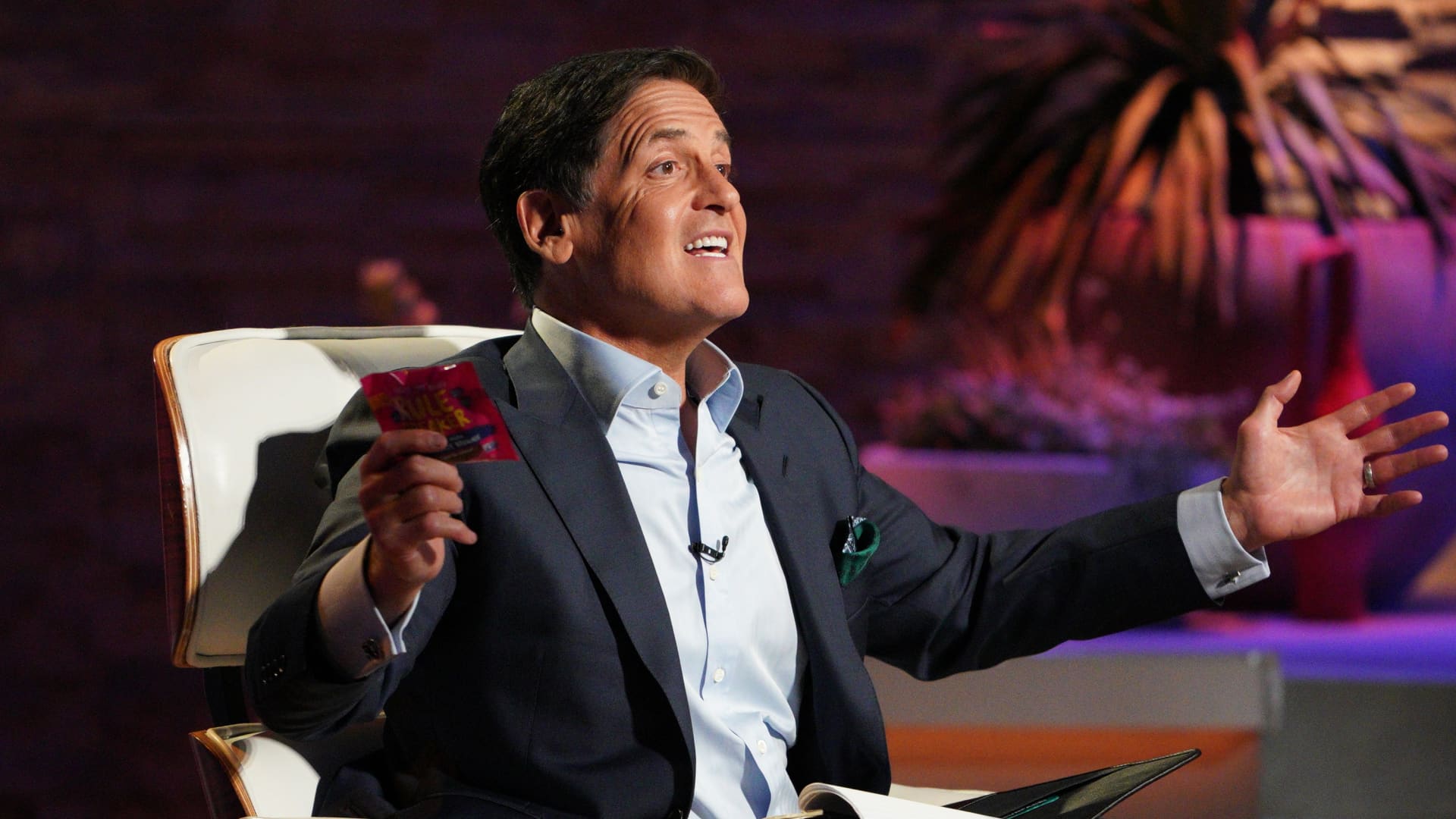 Mark Cuban: Don't use credit cardsif you do, 'you don't want to be rich'