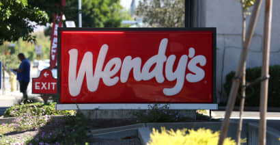Cramer says Wendy's elevated dividend yield is 'raising eyebrows' about the future