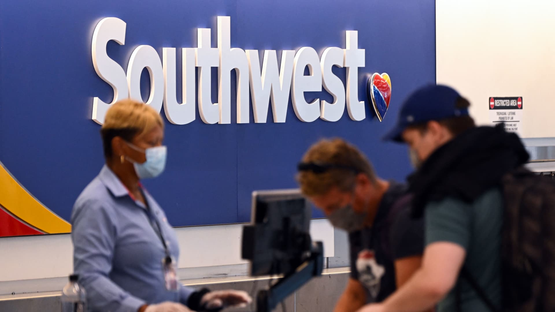 Southwest faces Senate hearing over holiday travel chaos