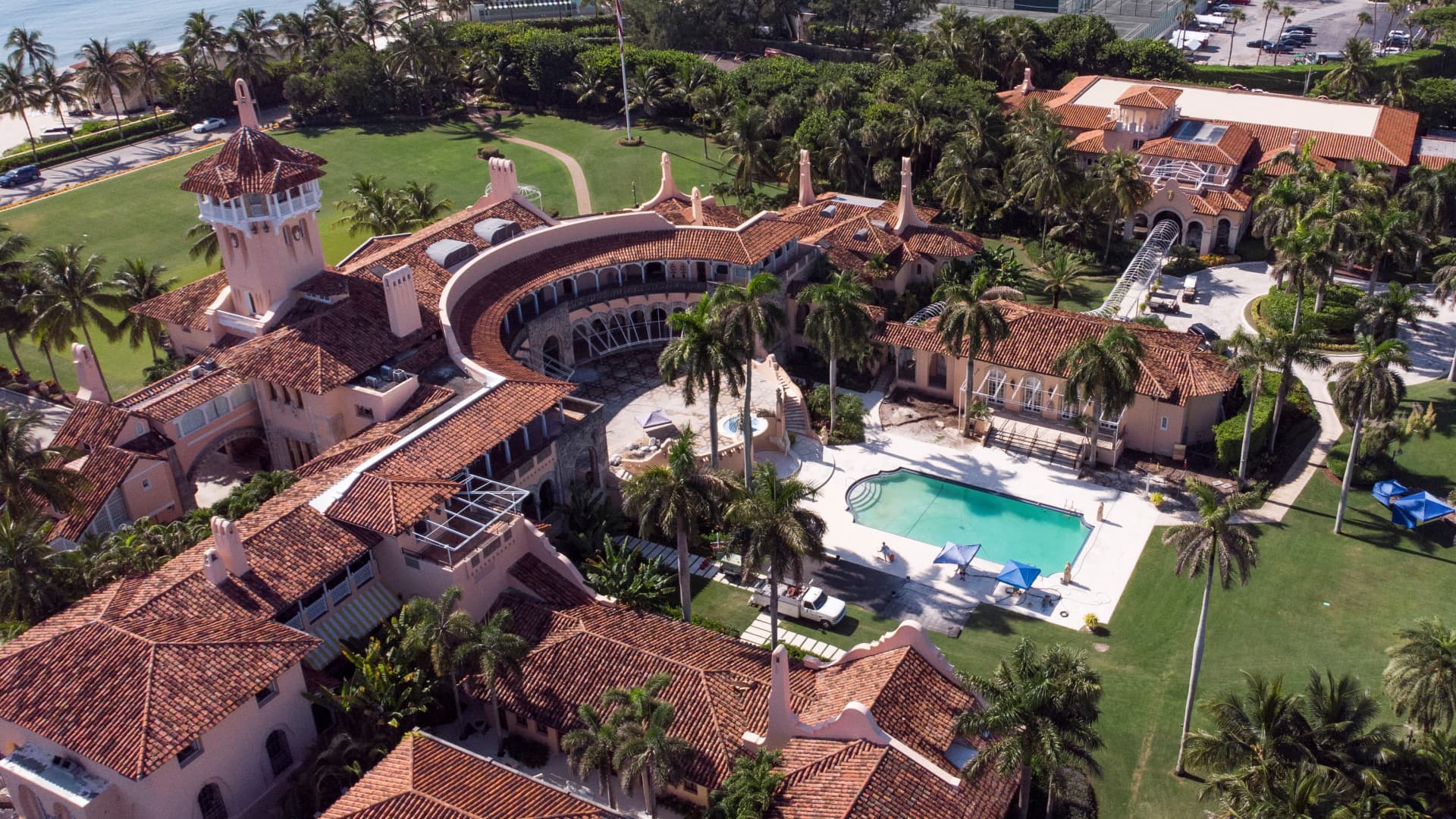 Judge says some of DOJ's affidavit used to obtain Mar-a-Lago search warrant can be unsealed