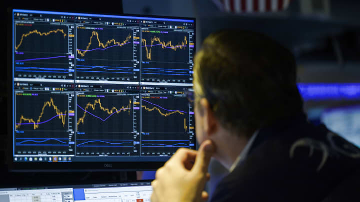 cnbc.com - Noah Sheidlower - Wall Street milestone: ETF popularity hits record number