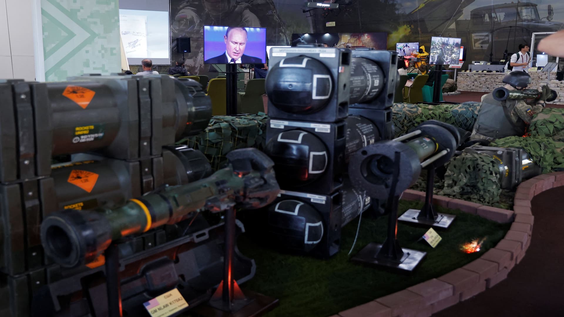 NLAW and Javelin anti-tank weapons systems are on display during the exhibition of weaponry and equipment that, according to the Russian defence ministry, were captured during the military conflict in Ukraine, at the international military-technical forum Army-2022 at Patriot Congress and Exhibition Centre in the Moscow region, Russia August 17, 2022. 