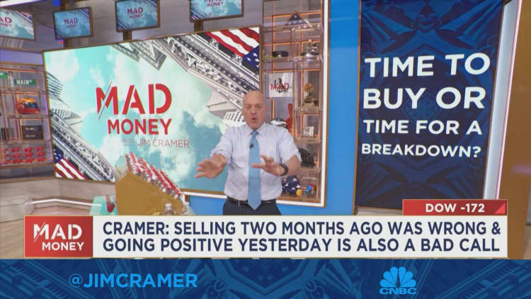 Jim Cramer says these 3 signs suggest the market is due for a pullback