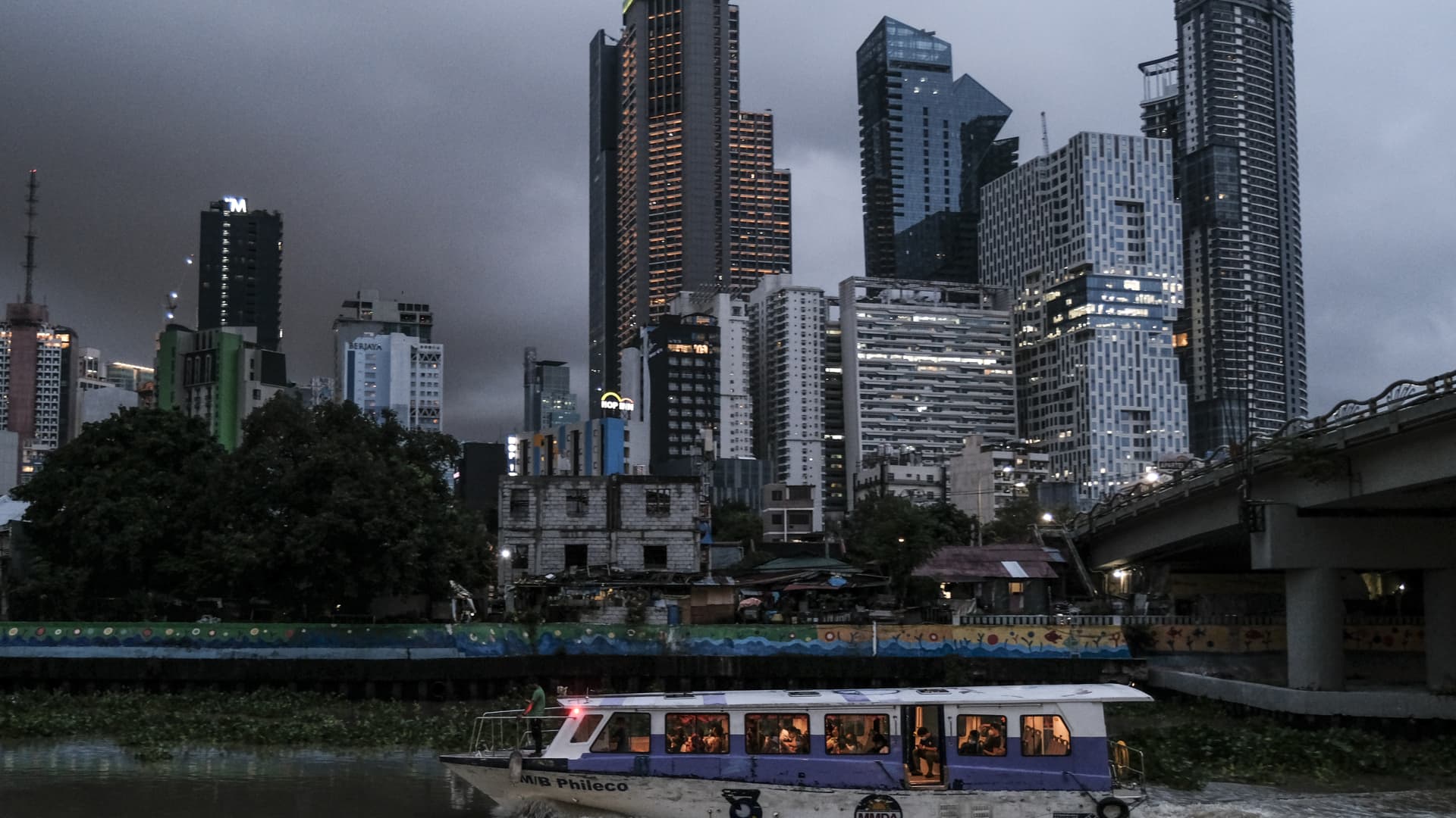 Philippines’ inflation soars to fastest in 14 years, more hikes to come