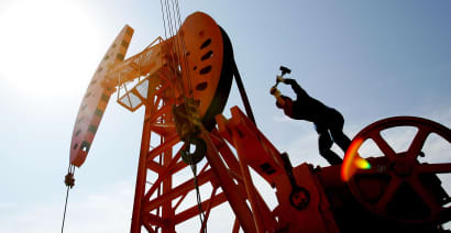 Oil prices fall as China property crisis overshadows Middle East