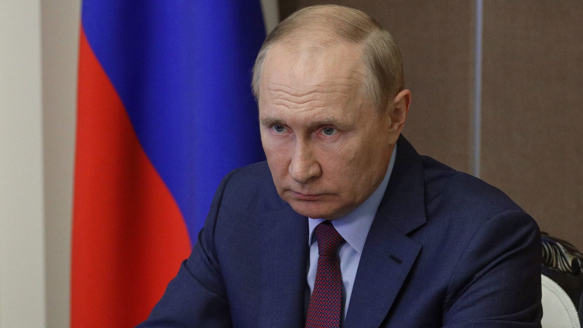 Putin signs decree to increase size of Russian military; 25 confirmed dead after Russian rocket strike on Ukraine’s Independence Day – CNBC