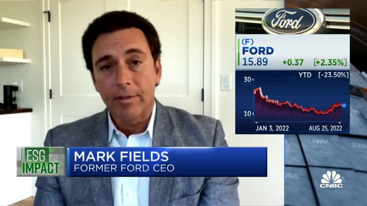 Former Ford CEO Mark Fields says we're at a turning point in EV policy
