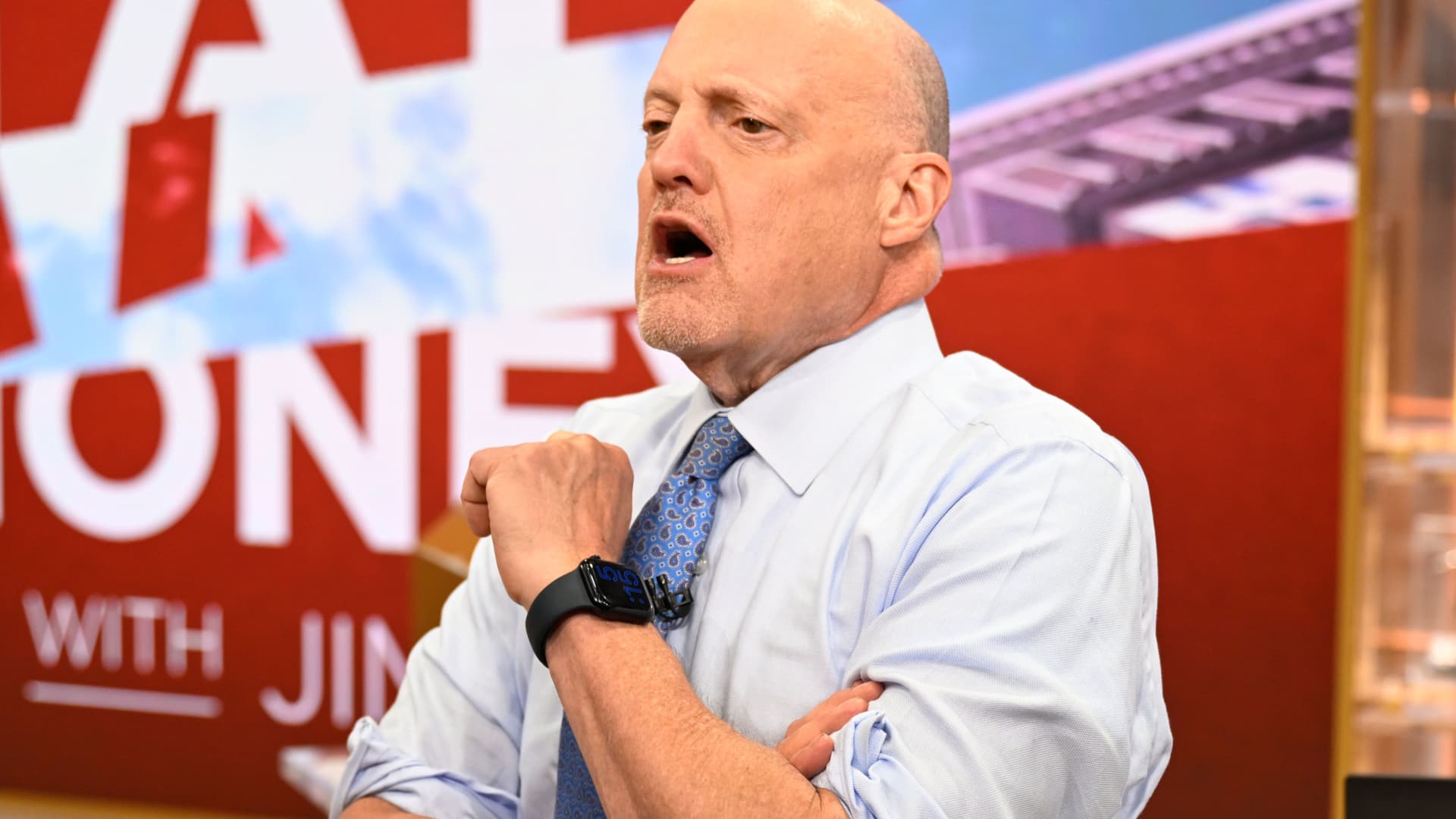 Wait for a price break next week while the market’s overbought, Jim Cramer says