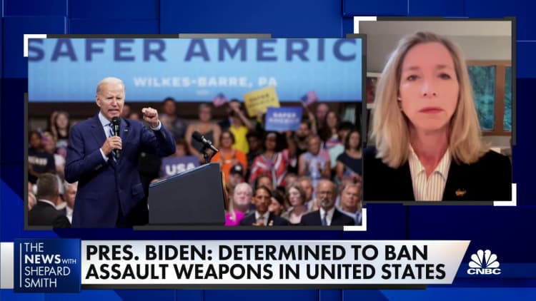 Biden determined to ban assault weapons in the U.S.