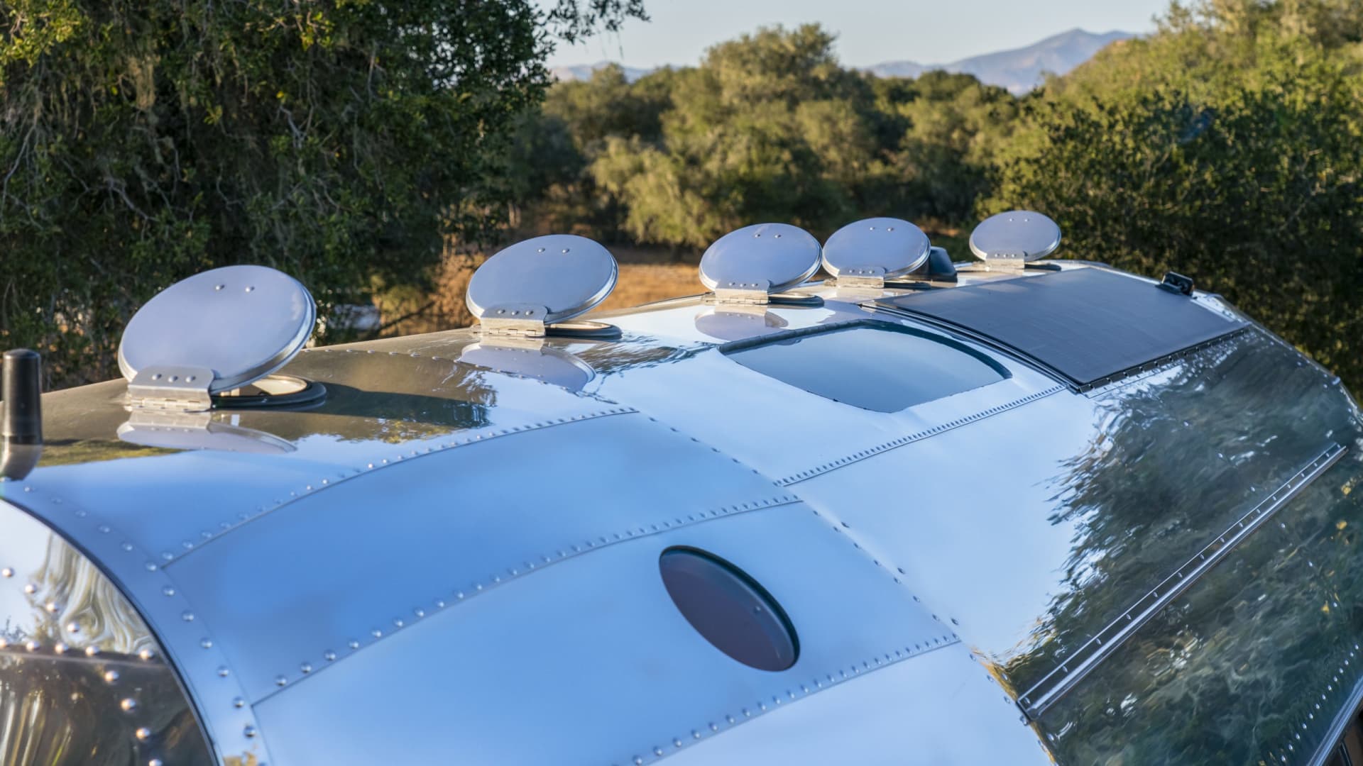 The Volterra features AeroSolar solar panels so you can charge the RV remotely.