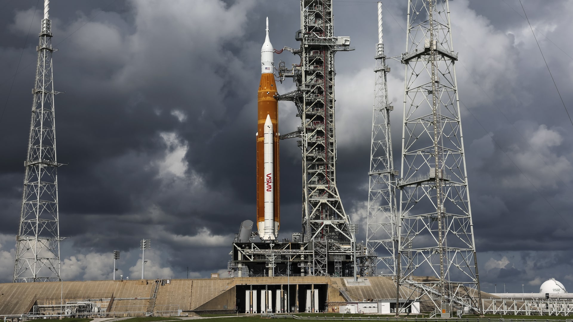 NASA working to repair fuel leak on moon rocket and plans to launch Artemis mission later this month