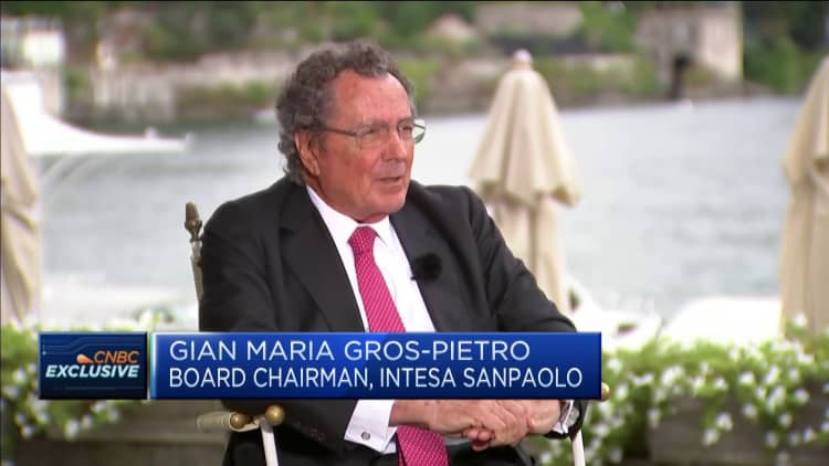 Intesa Sanpaolo's Gros-Pietro: Must assume real inflation rate is still negative