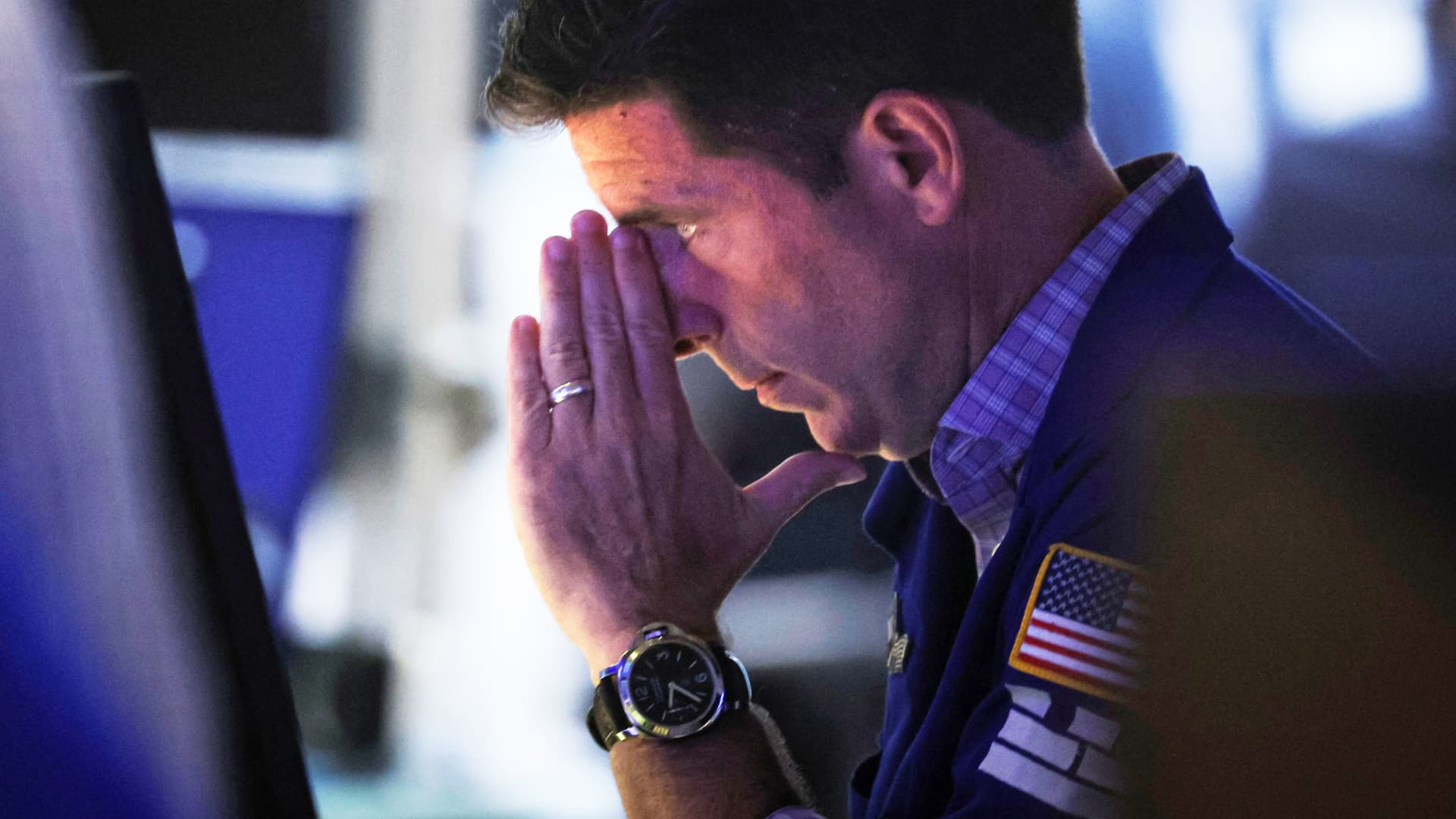 Traders worry there are more earnings warnings like FedEx’s about to come out