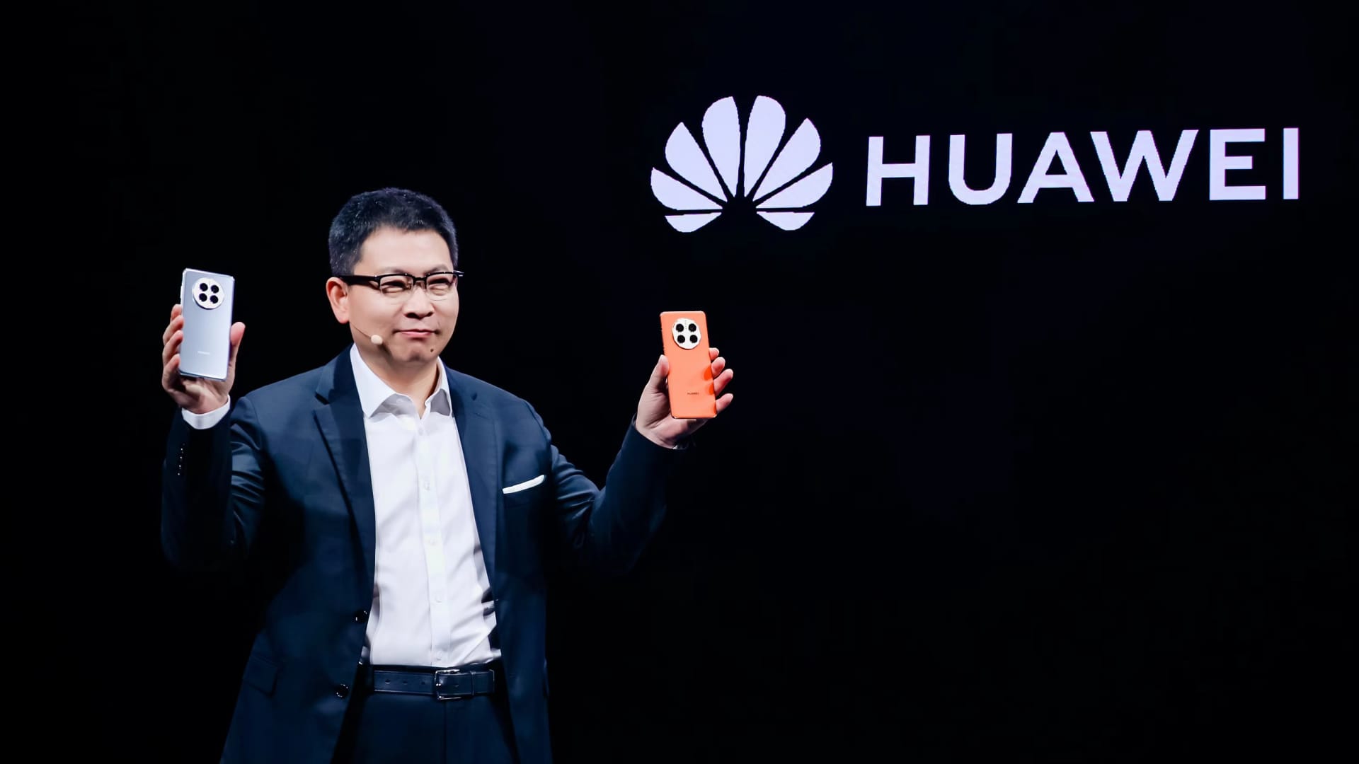 Huawei launches first smartphone to connect to China's rival to GPS