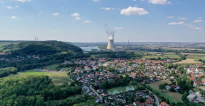 Germany to keep  two nuclear plants as a backup and burn coal amid energy crisis