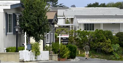 Mortgage demand drops further as interest rates shoot back to June high