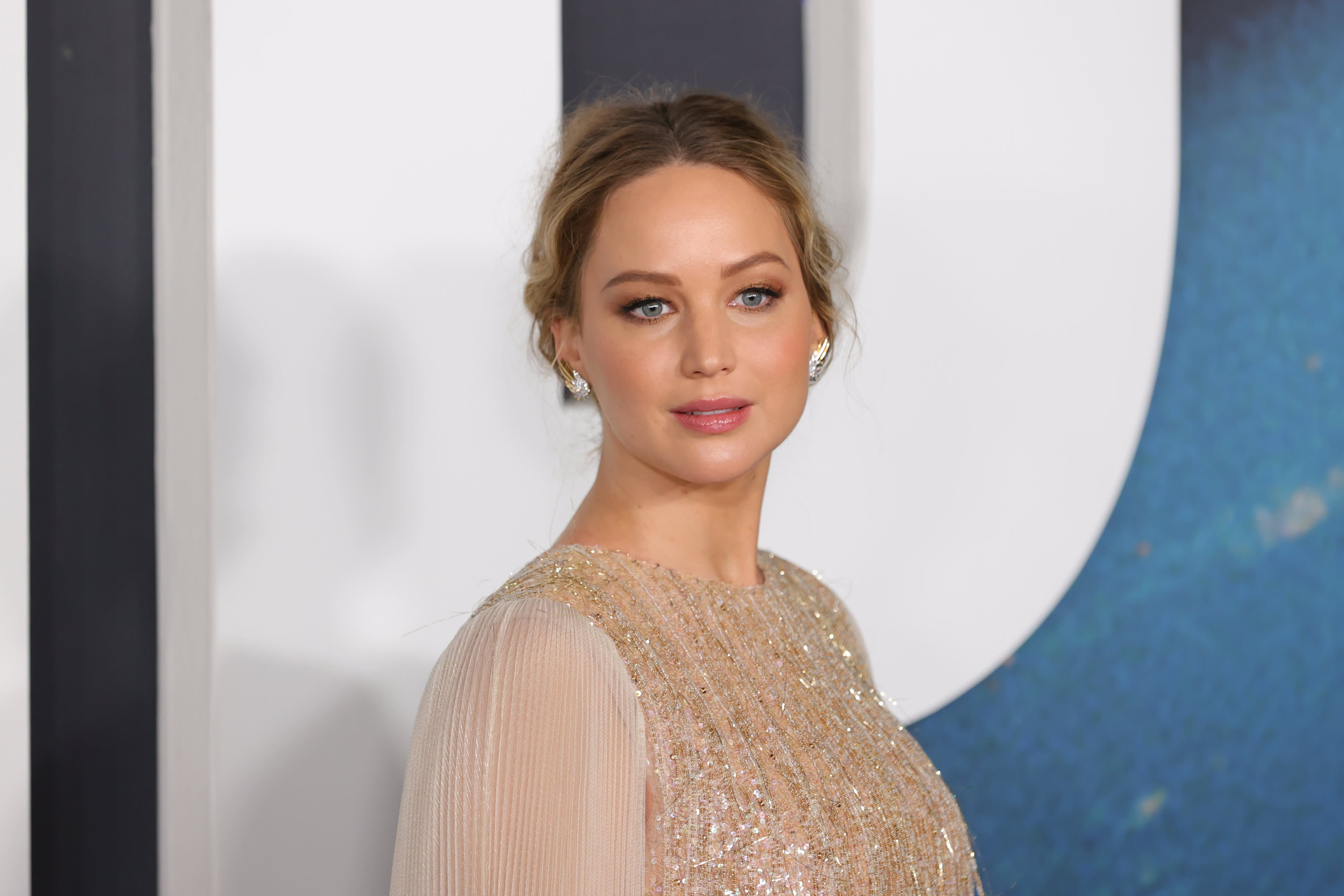 Jennifer Lawrence slams Hollywood gender pay gap in Vogue interview pic